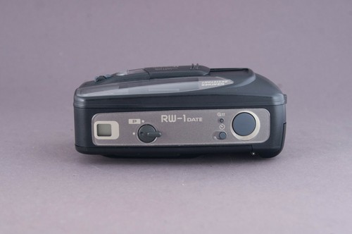 Ricoh RW-1 Date 35mm Point & Shoot Film Camera - Picture 6 of 10