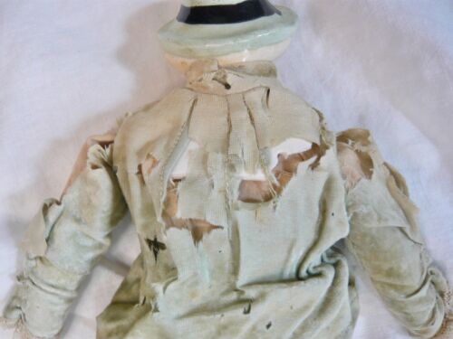 Antique CHINA DOLL BOY in original green velvet suit - Picture 6 of 7