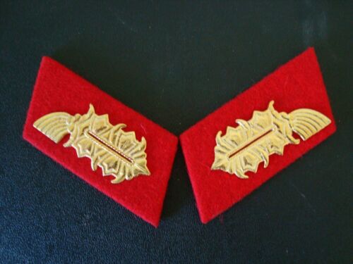 EAST GERMAN GENERALS COLLAR TABS