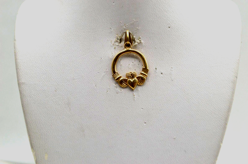 14k GOLD VINTAGE CLADDAGH  with HANDS  PENDANT (CH1068)