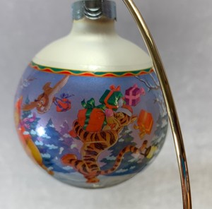 Disney Store Winnie the Pooh 1995 Bulb Ball Christmas Ornament | eBay