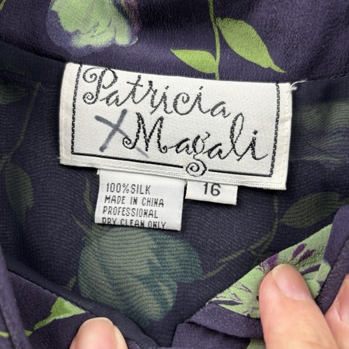 Neu mit Etikett 100 % Seide Maxikleid Gr. 16 lila Blumen Mandarinkragen Muschelknöpfe 158 $ - Bild 7 von 11