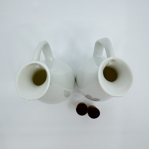 Oil & Vinegar Cruet Set Vintage Japan OMC Otagiri White With Corks Never Used - Picture 6 of 10