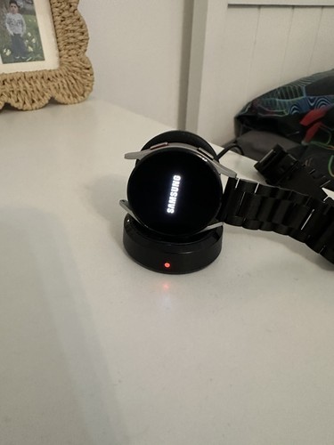 Samsung Galaxy Watch 4 SM-R860 40mm Silver Case Black Band No Charging No Part - Picture 10 of 15