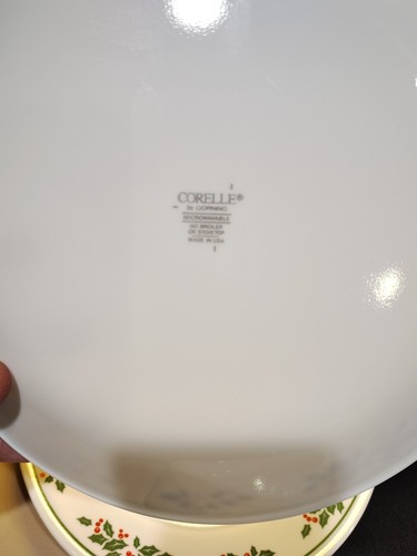 Rare 4 Corelle WINTER HOLLY BERRY Plates 10 1/4" & 4 Bowls 6 1/4" Set Christmas - Picture 5 of 6