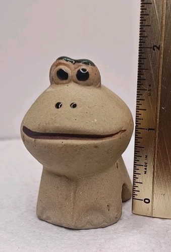 Frog Flower Pot Hugger 2" Tall x 1 1/2" Wide x 2" Long Brown - Picture 2 of 9