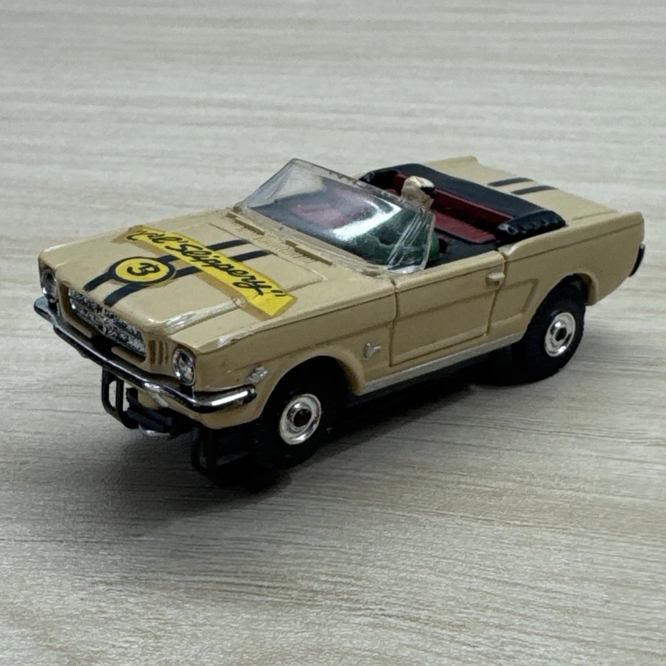 AURORA T-Jet Mustang Convertible Bronceado - *Necesita Servicio* Pat Appld. Chasis Foto 4 de 4