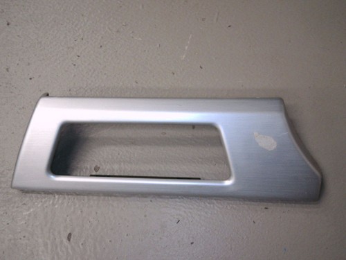 Abdeckung Blende Luftdüse Vorne Links BMW 320d DPF Bj 2005 E90 / E91/ 2627305