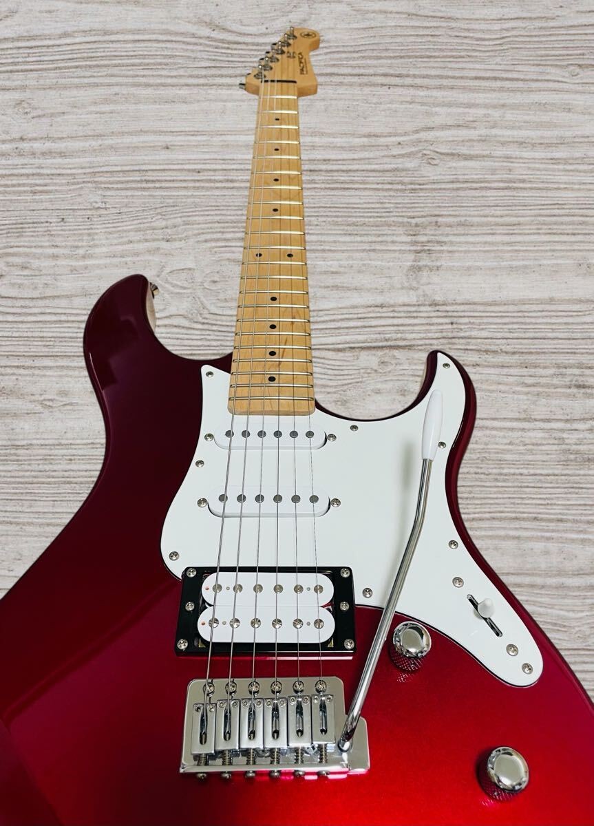(新品同様) YAMAHA PACIFICA PAC112VM レッド色 Electric Guitar Yamaha Pacifica PAC112VM Red Made in