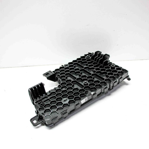 TESLA MODEL Y Komfortsteuergerät 165765030B Elektro 393kw 2023 31534625 - Picture 5 of 12