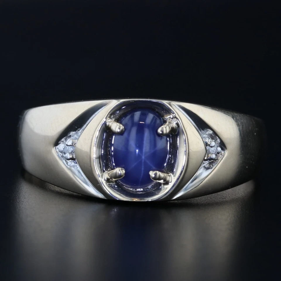 Anillo de diamantes con zafiro estrella creado en laboratorio de oro amarillo de 10 k talla 10,25 Foto 2 de 4