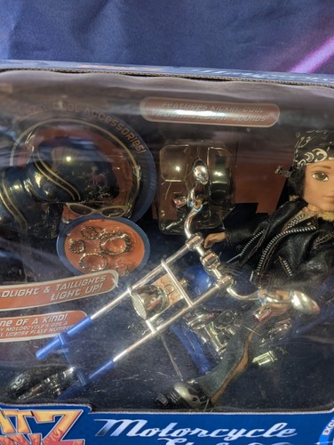 Bratz Boyz Motorcycle Style with Cade Doll 2003 Vtg Box Damage - Imagen 4 de 10