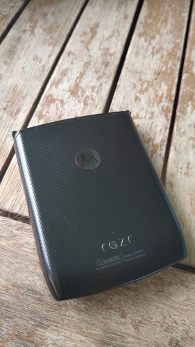 Motorola Razr 2019 128mo Like New Condition ( No 50 60 2022 5G 2020 Zflip Fold ) - Photo 4 sur 7