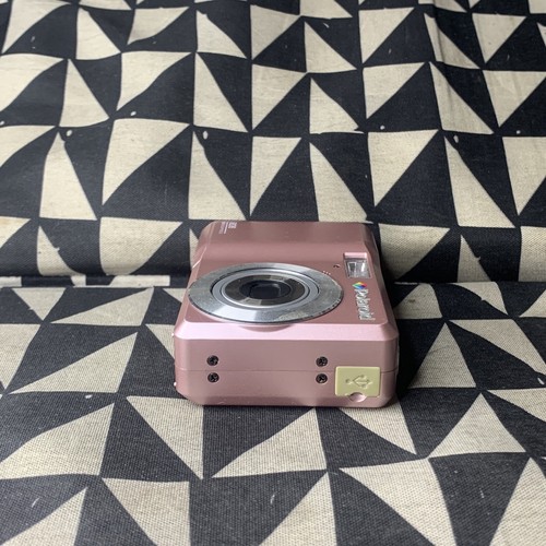 Polaroid i836 Pink Camera - 8.0 MegaPixels, 3X Optical Zoom -(Not Tested) Read - Picture 5 of 7
