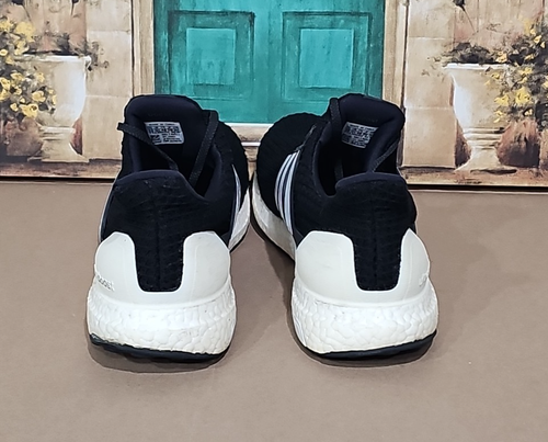Talla 13 - Adidas UltraBoost 4.0 Show Your Stripes 2018 - AQ0062 Negro - Imagen 4 de 8