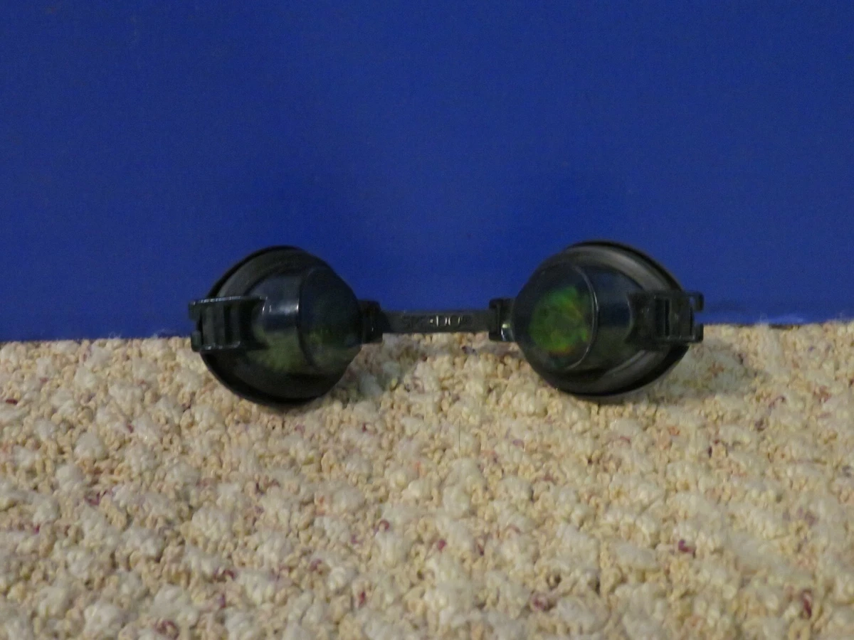 Speedo shark goggles outlet