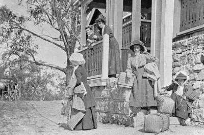 Three Women Leaving the Chalet Mount Buffalo Victoria 1910 4x6 Photo