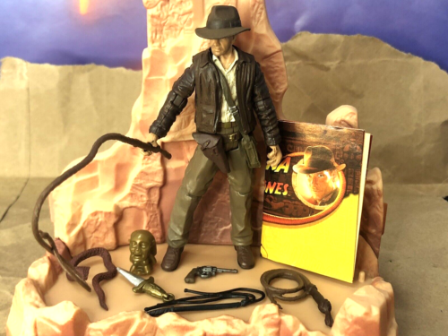 DELUXE Indiana Jones figurka akcji LOT torba na kobra pistolet relikt bicze ROTLA - Zdjęcie 1 z 8