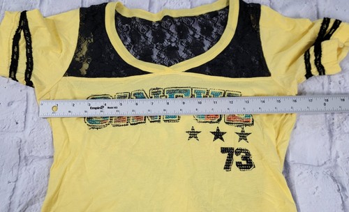 Affliction Sinful sz Medium Yellow Black Lace Ringer Top Tee Shirt Skull Wings M - Picture 6 of 8