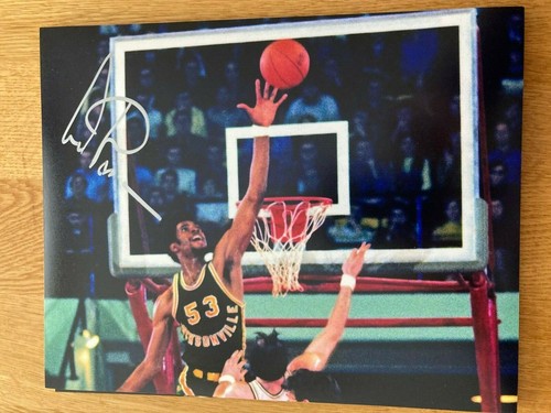 Jacksonville Dolphins Artis Gilmore signed 8x10 W/COA - Picture 1 of 3