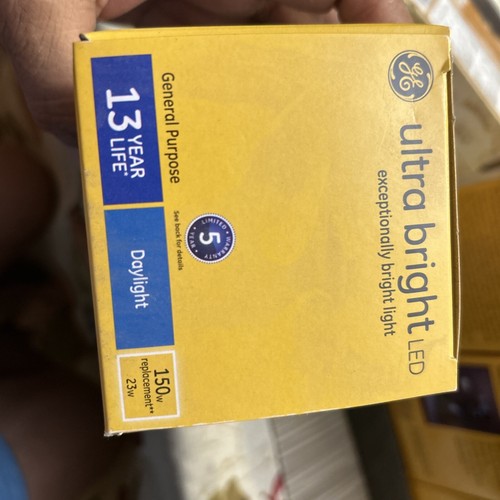 Lot of 4 GE Ultra Bright 150 Watt EQ A23 Daylight Dimmable LED Light Bulb 150W - Picture 15 of 15