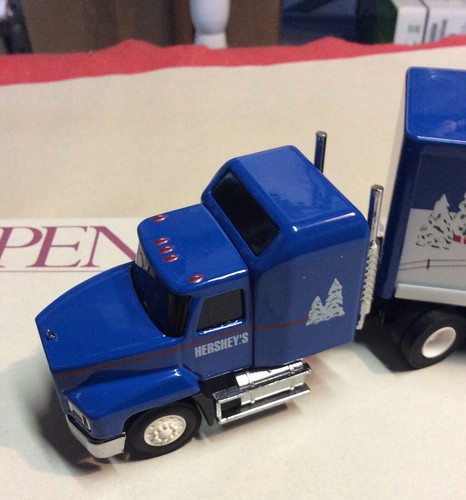 1997 PENJOY DIECAST TRUCK. Hershey’s HFC Seasons Greeting Blue Color. - Picture 4 of 12