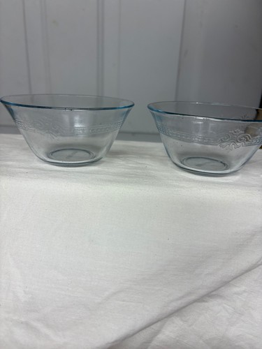 Set of 2 Vintage Fire King Clear Glass Etched Embossed Dessert/Custart Bowls - Picture 7 of 7