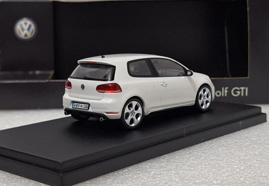 ミニカー 1/43 Volkswagen Golf GTI / Schuco Schuco 1:43 Volkswagen VW Golf GTI Year 1976-1983 white