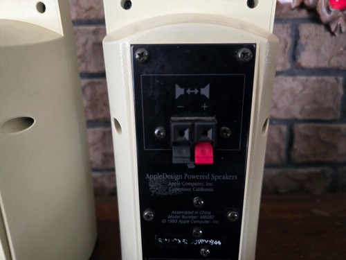 Vintage 1993 Apple Design Powered Speakers, Beige, #M6082 *No Power Adapter - Picture 7 of 11