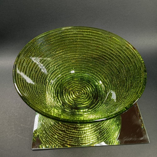 1970s Avacado Green Glass Salad Bowl, Retro, Vintage, Medium Size, Soreno by AH - Picture 4 of 6