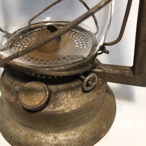 Antique Dietz Victor Lantern With Globe - Picture 3 of 18