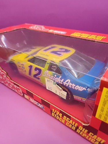 RACING CHAMPIONS 1:24 1996 Preview Edition Diecast #12 Straight Arrow -D. Cope - Picture 6 of 7