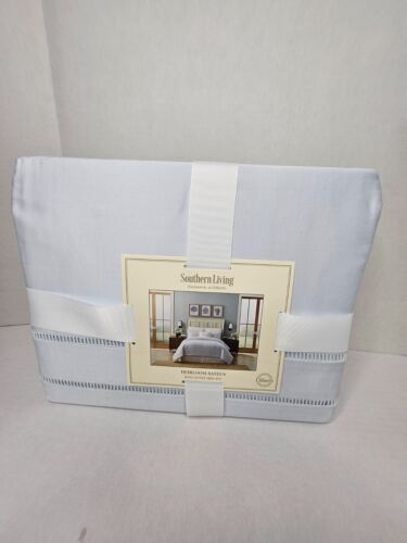 Southern Living Heirloom 500-Thread-Count Sateen Border Stitch Duvet Cover Mini - Picture 2 of 5