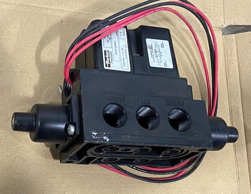 Parker SS60105001 Pneumatic Solenoid Valve 110-120VAC, 7.2W  35-150 Psig - Picture 1 of 7