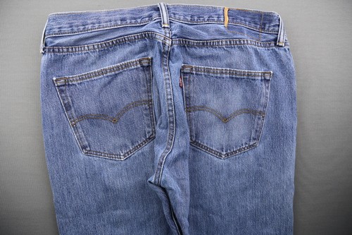 Men's 2016 Levi's Button Fly 501 Jeans Medium Wash Size 36x29 (Msr 36x27) - Picture 10 of 11