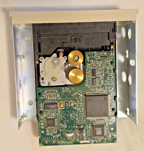 Lecteur de bande Seagate Hornet SCSI 3,5 POUCES STT38000N 710001601-204 ; monté. - Photo 4/6