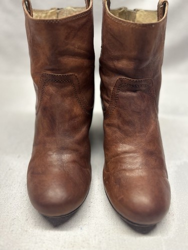 Frye Carson Wedge Women's 7.5 B Brown Leather Zip Up Back Ankle Booties - Picture 2 of 5