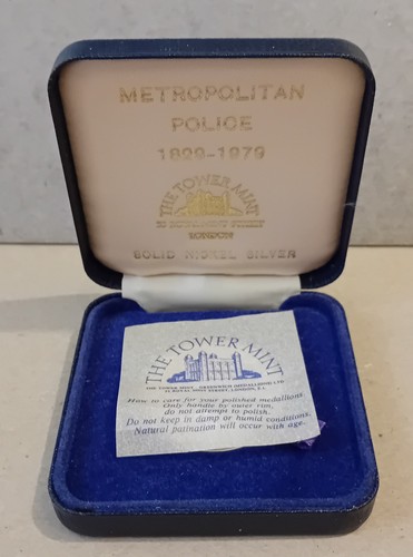 1979 UK United Kingdom Medallion - Metropolitan Police London 150 Years - Picture 3 of 11
