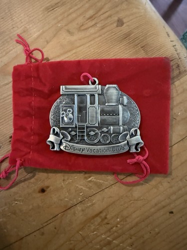 Disney Vacation Club Train Pewter Christmas Ornament 2014 - Picture 1 of 2