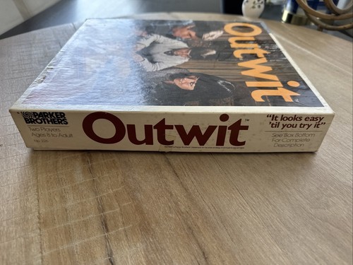 Outwit Board Game Strategy Game Parker Brothers Family Fun Vintage - Picture 3 of 9