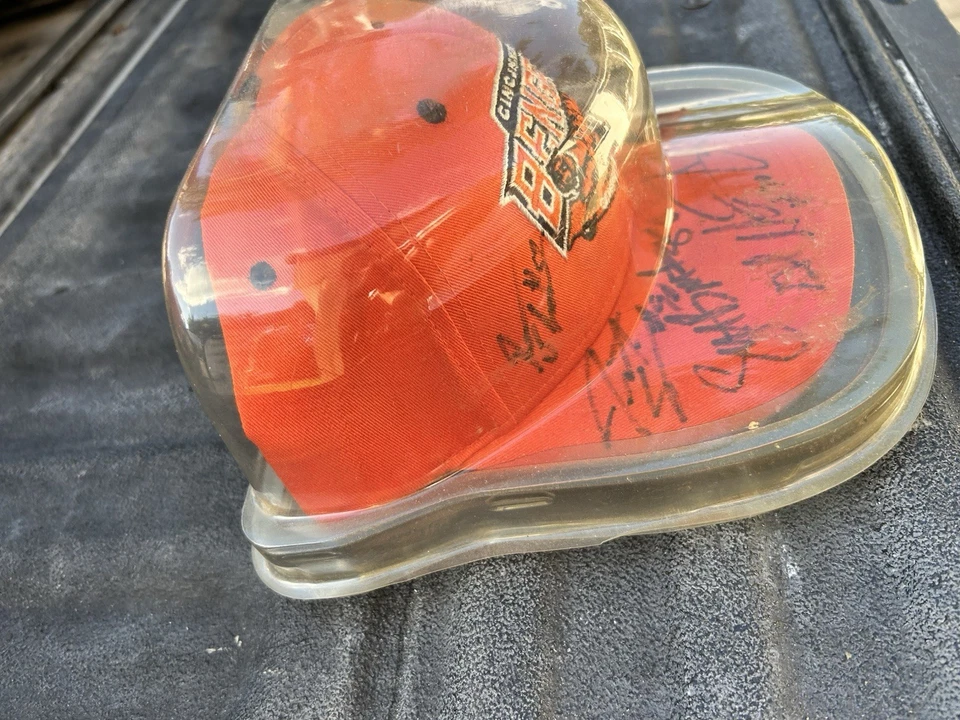 Sombrero de campamento de entrenamiento vintage de los Cincinnati Bengals - autografiado, vitrina ProTech Foto 2 de 4