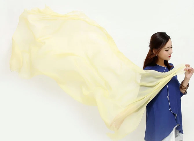 Bufanda 100 % seda para mujer pañuelo chal envolvente color sólido amarillo claro MY115-17 Foto 2 de 4