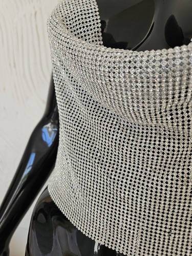 Brandneu funkelndes verstellbares Top mit Diamantendetail - Bild 7 von 15