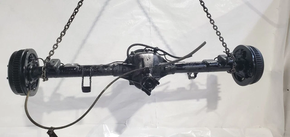 Conjunto de eje trasero usado se adapta a: camioneta Chevrolet 1500 1988 4x2 relación 3,08 op Foto 4 de 4