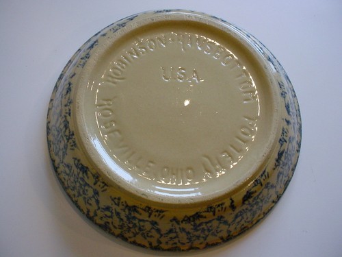 Hermoso plato de pastel cubierto de esponja azul Roseville Robinson Ransbottom de colección - Imagen 5 de 5