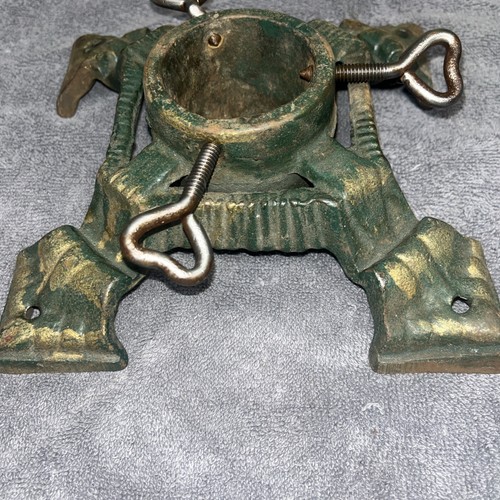 Vintage Cast Iron Christmas Tree Stand - Picture 2 of 6