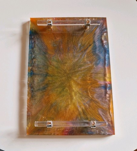 IPonArt Epoxidharz Tablett mit Griffen, Unikat, Handarbeit. Regenbogen Farben.