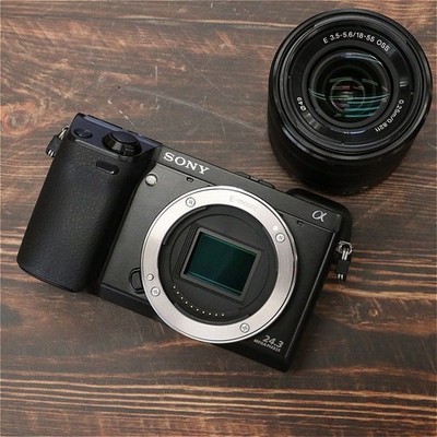 SONY NEX-7 18-55mm レンズ付き Sony NEX-7 Black 18-55mm Lens Kit Digital Camera with