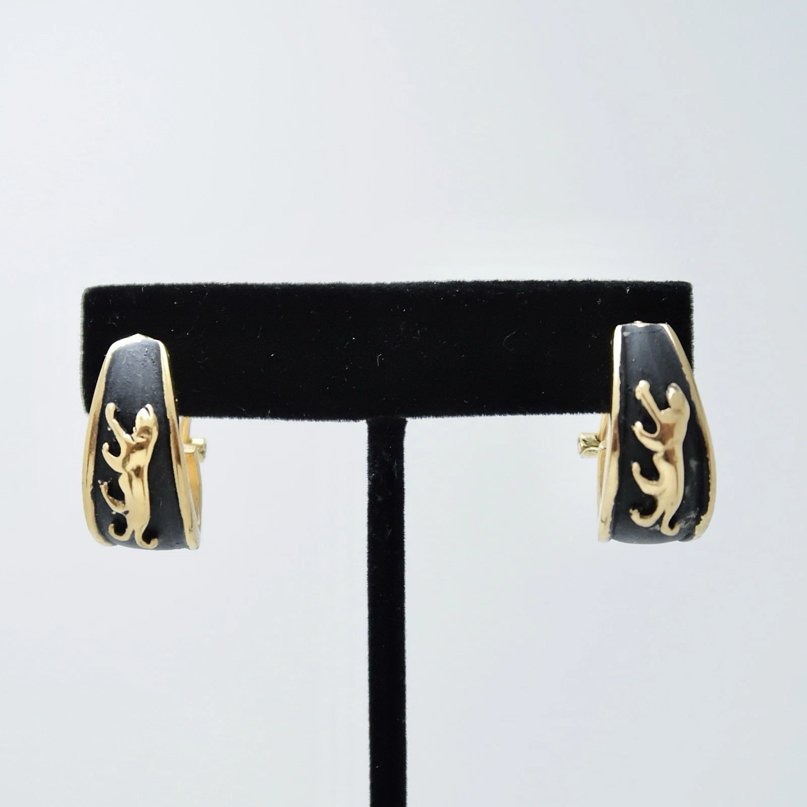 Elegant Jaguar/Panther Enamel Unique Gold Tone Vintage Earring Jewelry E103