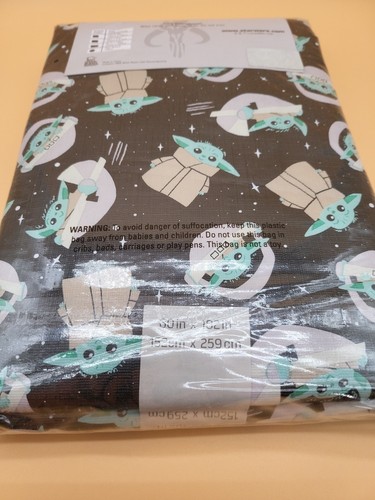 Star Wars The Mandalorian PEVA Flannel Back Tablecloth 60in x 102in - Picture 4 of 10